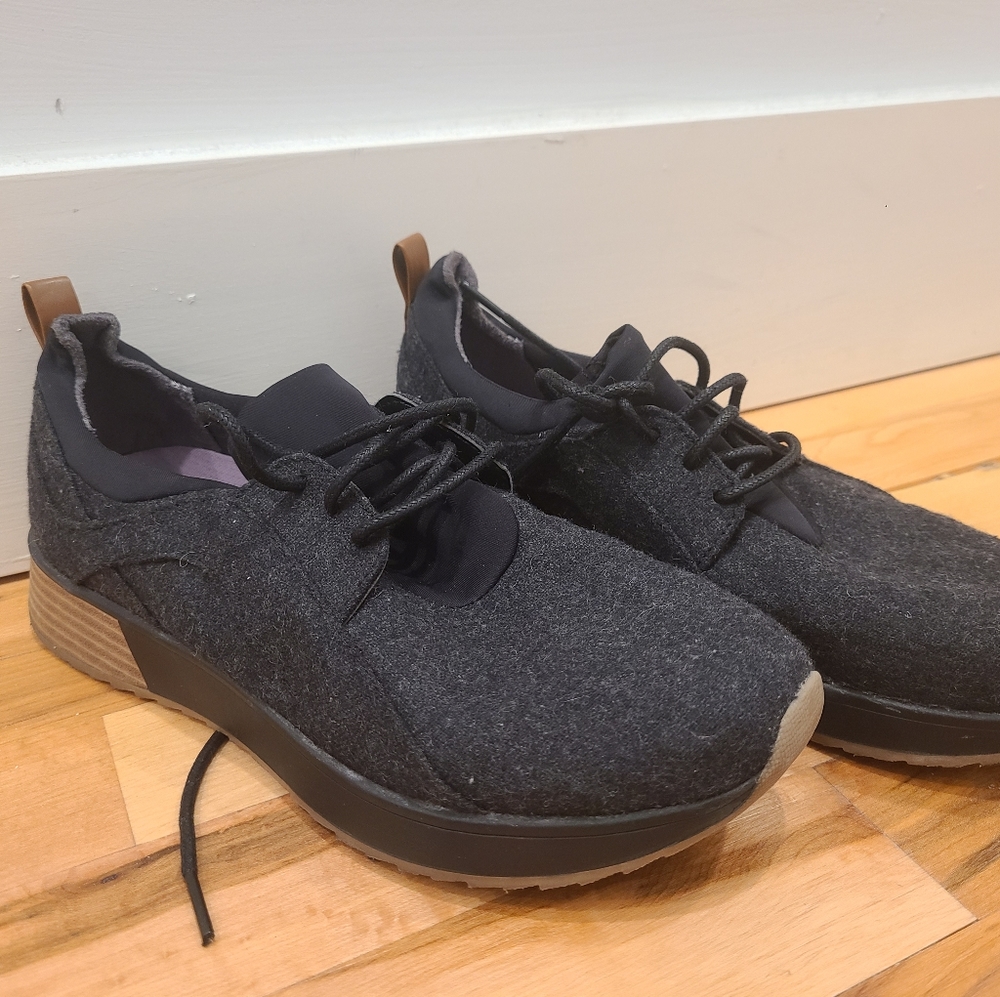 Black / Dark Grey Dr. Scholl's Casual Lace-Up Sneakers